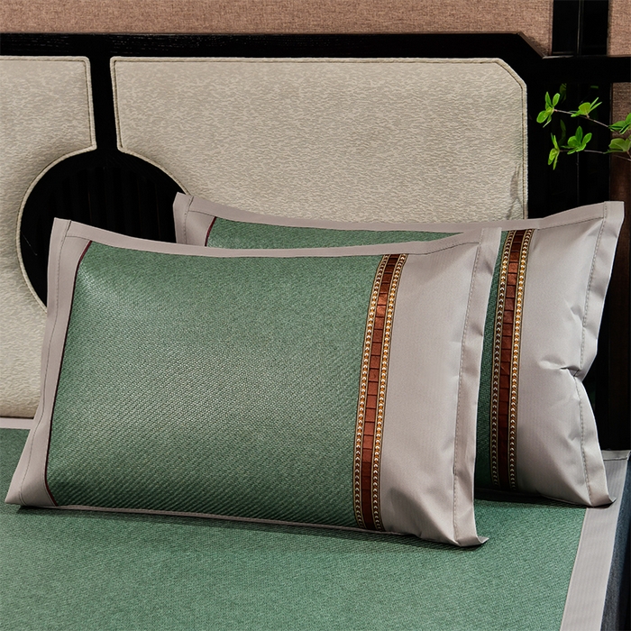 91家纺网 家纺一手货源 找家纺 小牛席业 2026新款丛林小鹿绣花清凉-双面席系列 丛林小鹿-绣花清凉席（墨绿）