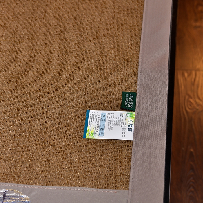 91家纺网 家纺一手货源 找家纺 小牛席业 2026新款丛林小鹿绣花清凉-双面席系列 丛林小鹿-绣花清凉席（浅咖）