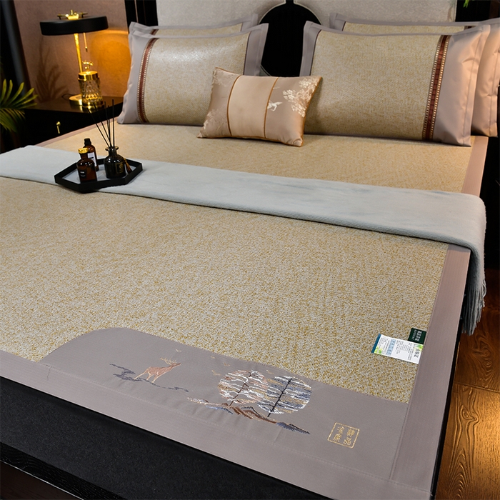 91家纺网 家纺一手货源 找家纺 小牛席业 2026新款丛林小鹿绣花清凉-双面席系列 丛林小鹿-绣花清凉席（亚麻）