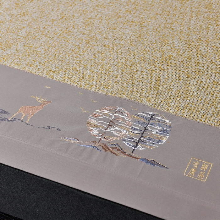 91家纺网 家纺一手货源 找家纺 小牛席业 2026新款丛林小鹿绣花清凉-双面席系列 丛林小鹿-绣花清凉席（亚麻）