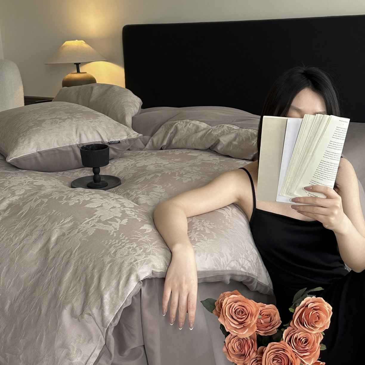 91家纺网 家纺一手货源 找家纺 宜代光年 2026年新款全棉纯棉厚织提花四件套系列（第一批花型） 暗香疏影-浅咖