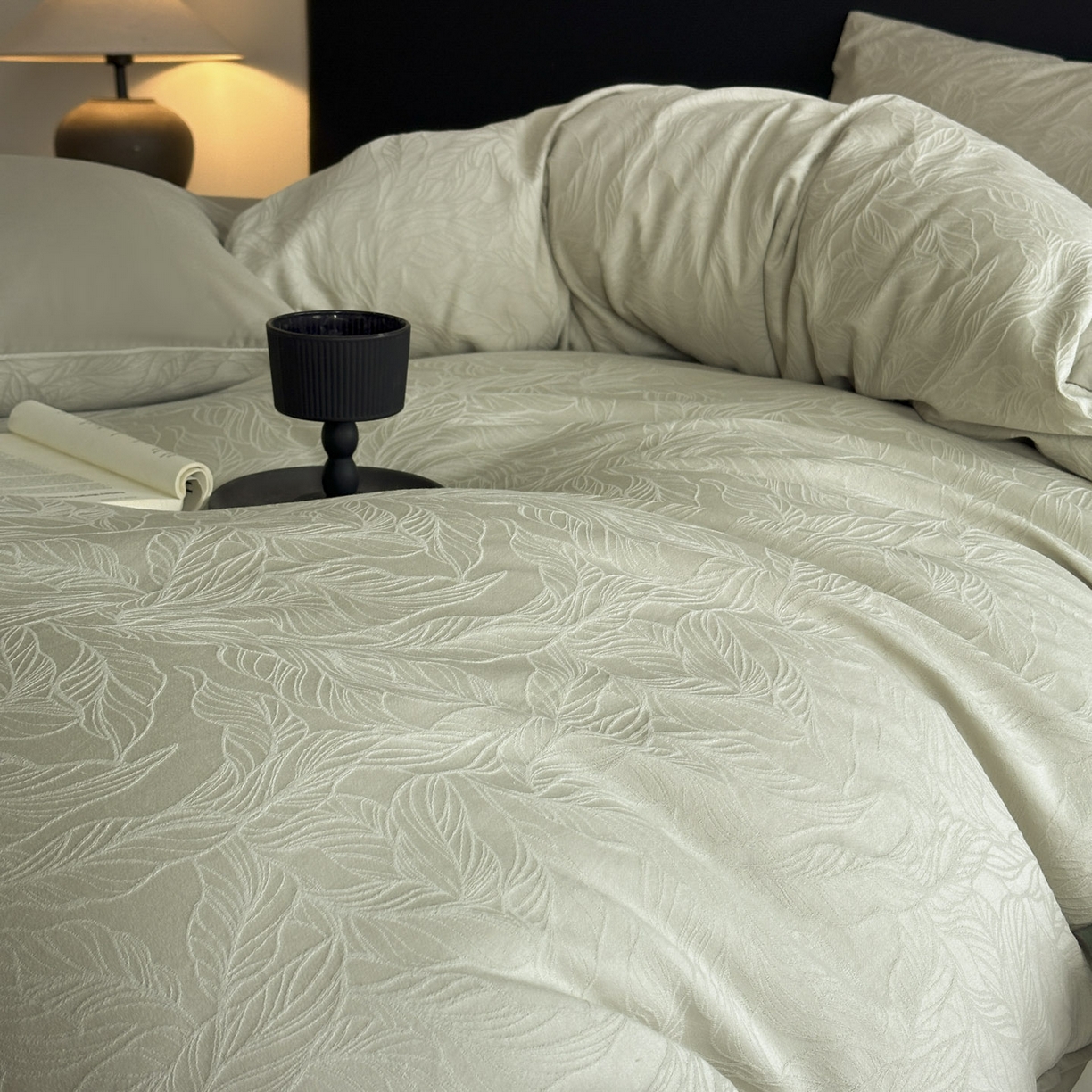 91家纺网 家纺一手货源 找家纺 宜代光年 2026年新款全棉纯棉厚织提花四件套系列（第一批花型） 柠初-浅绿