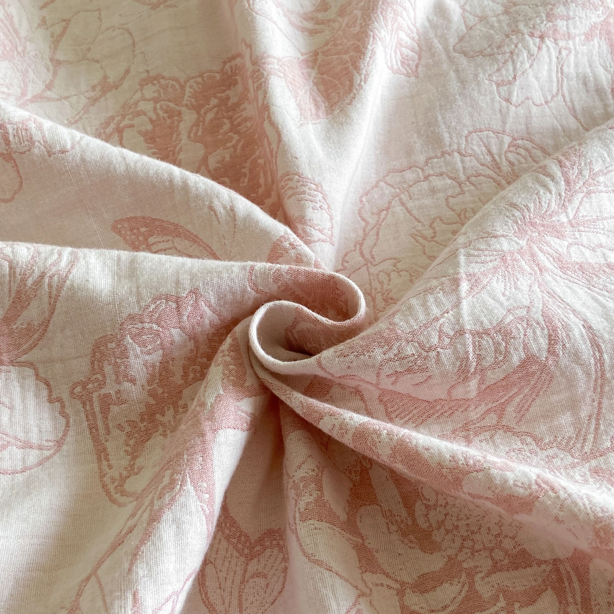 91家纺网 家纺一手货源 找家纺 宜代光年 2026新款60S水洗棉全棉纯棉三层纱色织提花单被套被套单件 牡丹-粉