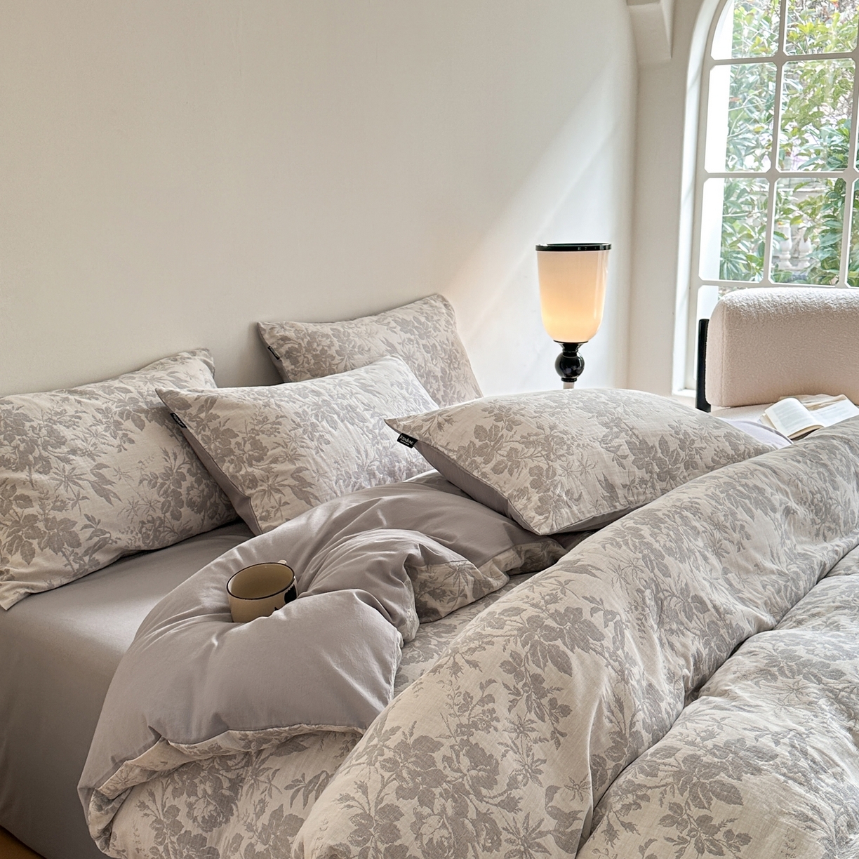 91家纺网 家纺一手货源 找家纺 宜代光年 2026新款60S水洗棉全棉纯棉三层纱色织提花单被套被套单件 繁花-灰