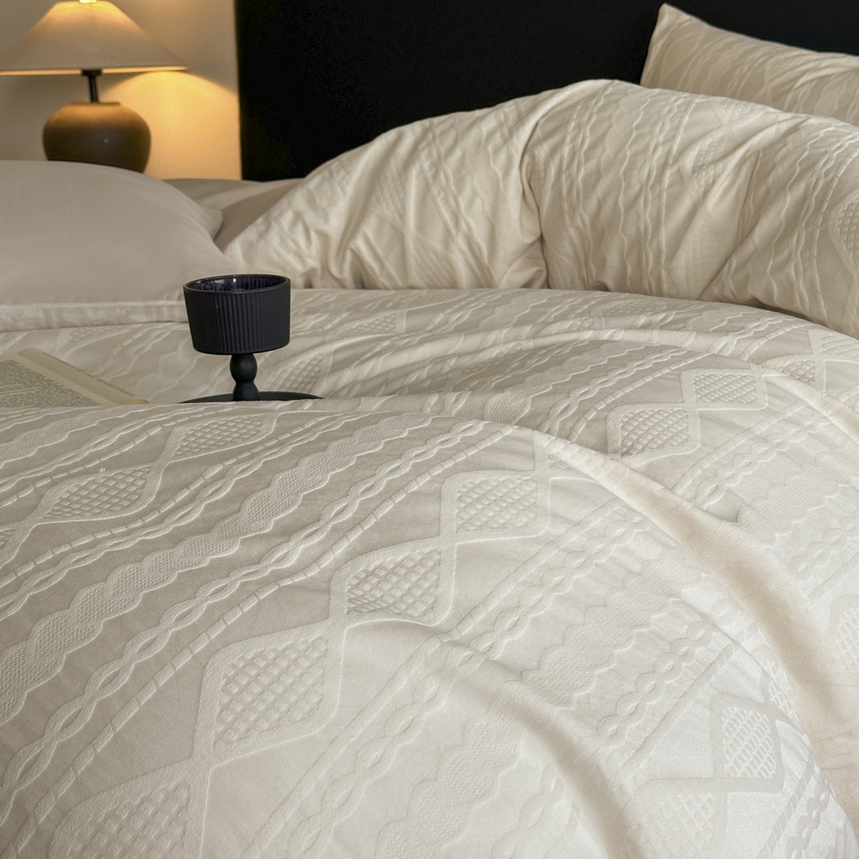 91家纺网 家纺一手货源 找家纺 宜代光年 2026年新款全棉纯棉厚织提花四件套系列（第一批花型） 阳光少年-奶白