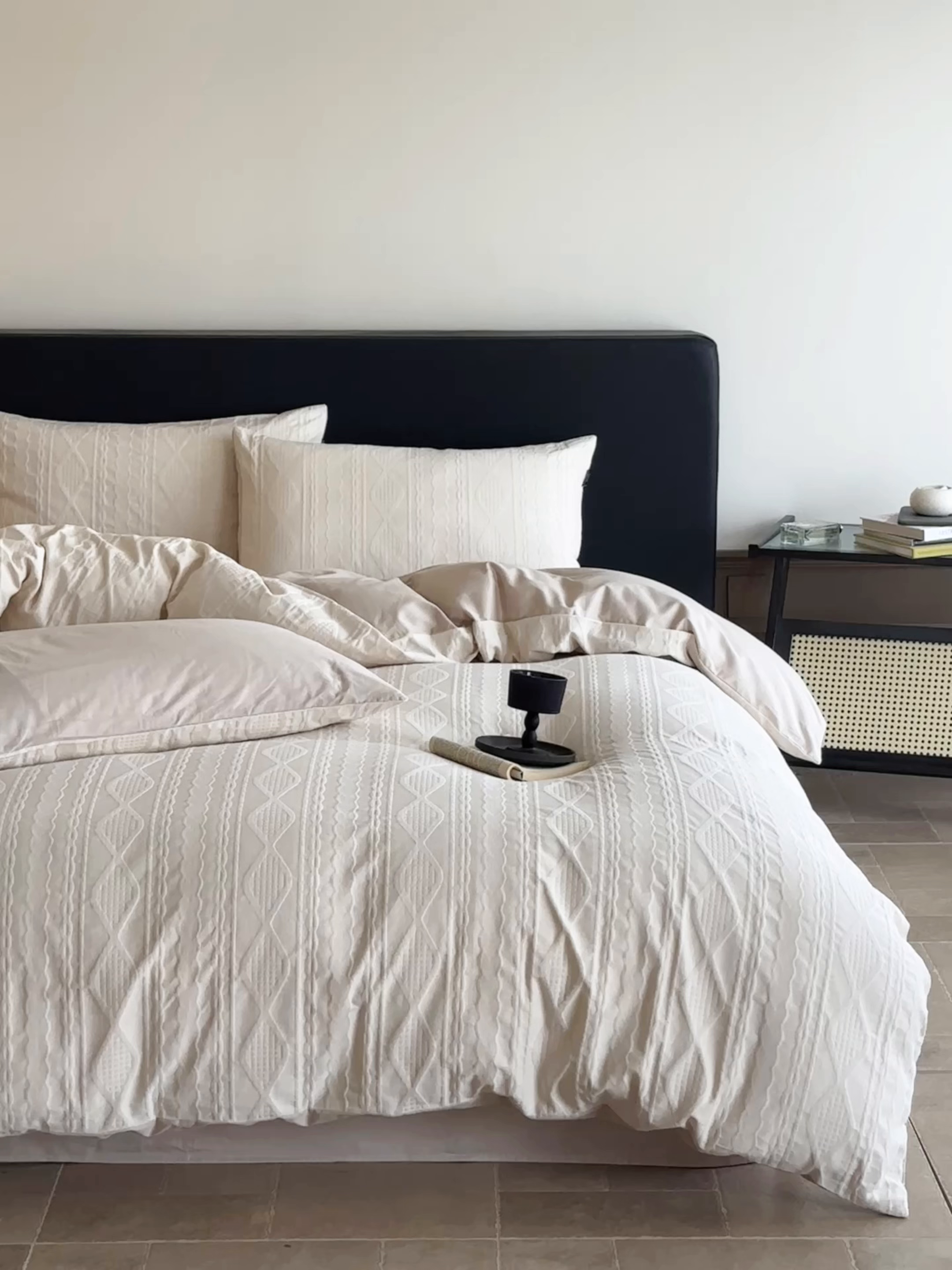 91家纺网 家纺一手货源 找家纺 宜代光年 2026年新款全棉纯棉厚织提花四件套系列（第一批花型） 阳光少年-奶白