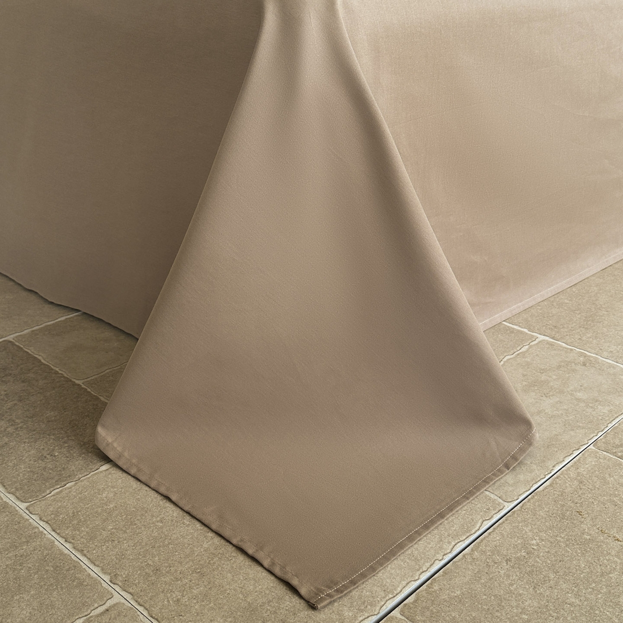 91家纺网 家纺一手货源 找家纺 宜代光年 2026年新款全棉纯棉厚织提花四件套系列（第一批花型） 小郁葱-奶白