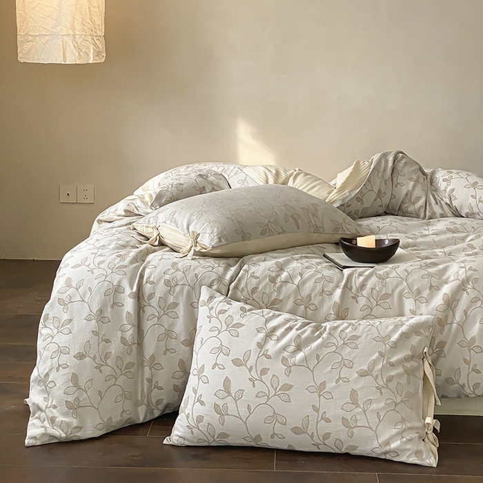 91家纺网 家纺一手货源 找家纺 宜代光年 2026新款棉麻人字纹提花四件套系列 漫影