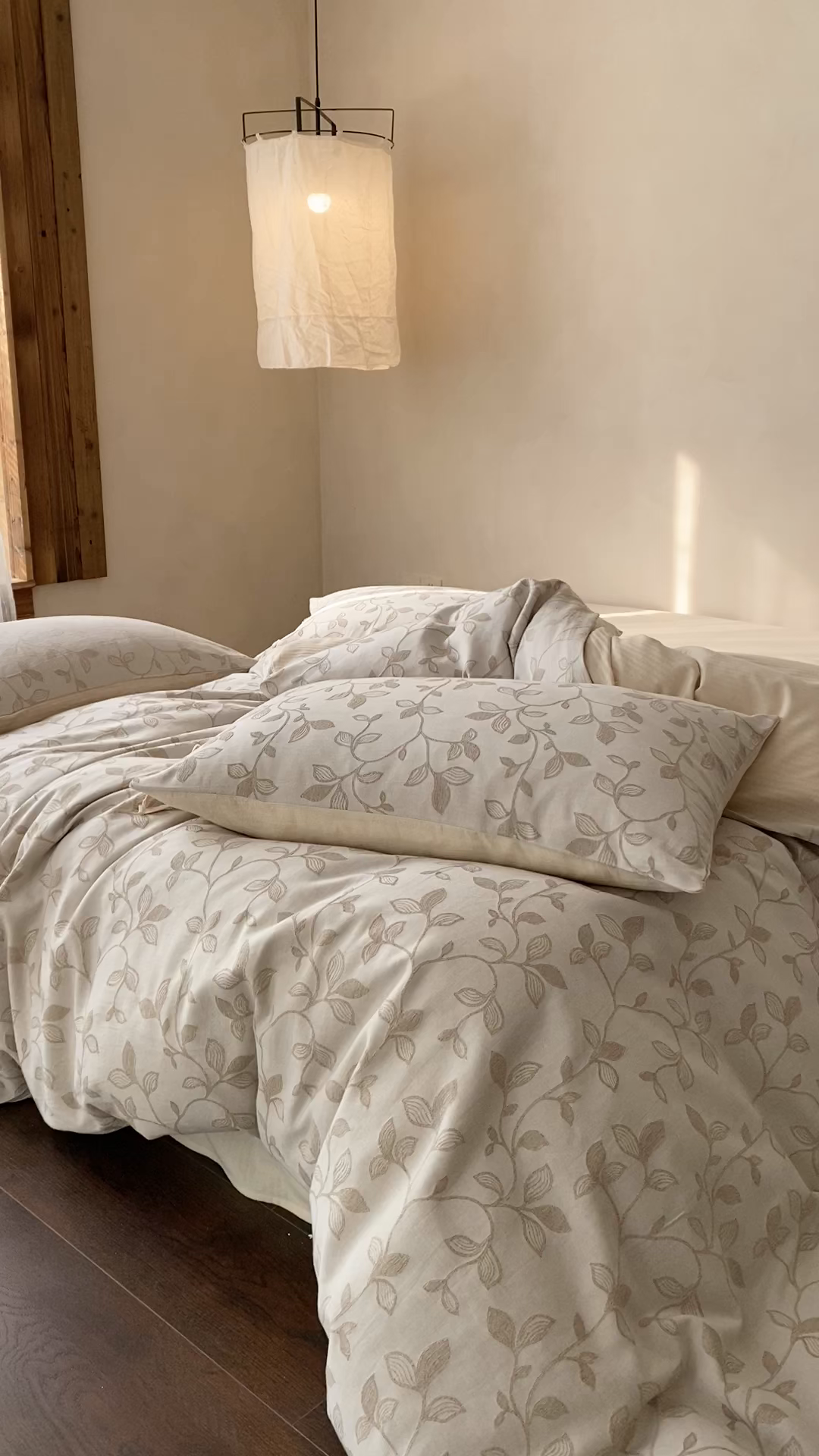 91家纺网 家纺一手货源 找家纺 宜代光年 2026新款棉麻人字纹提花四件套系列 漫影