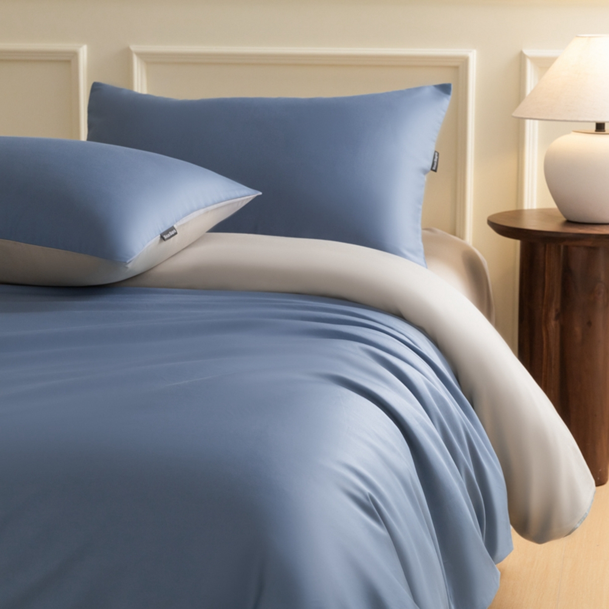 91家纺网 家纺一手货源 找家纺 秀色家纺 2026新款高端100pro新疆长绒棉床上四件套全棉纯棉四季纯色双拼高级感礼品团购四件套-米朵 米朵-静谧蓝+烟墨灰