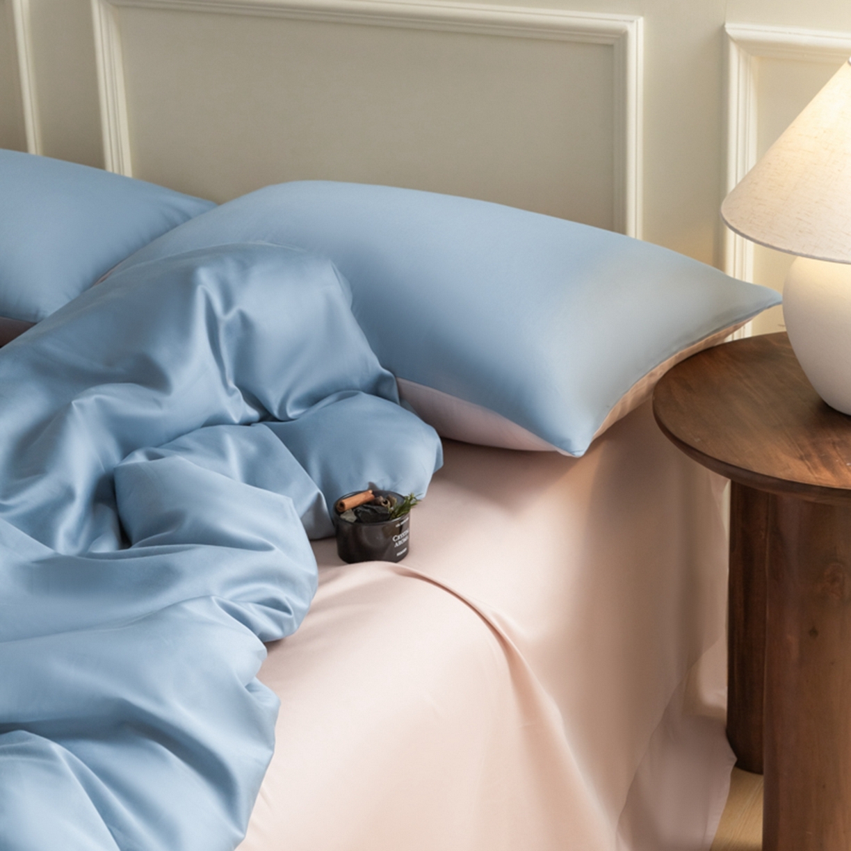 91家纺网 家纺一手货源 找家纺 秀色家纺 2026新款高端100pro新疆长绒棉床上四件套全棉纯棉四季纯色双拼高级感礼品团购四件套-米朵 米朵-蓝莓粉