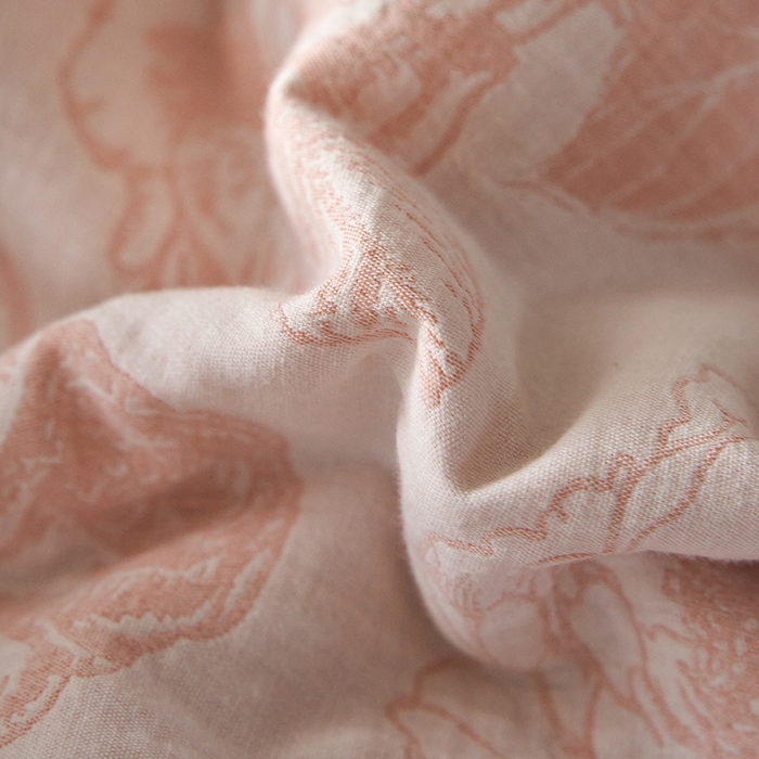 91家纺网 家纺一手货源 找家纺 宜代光年 2026新款60S水洗棉全棉纯棉三层纱色织提花夏被四件套系列 牡丹-粉