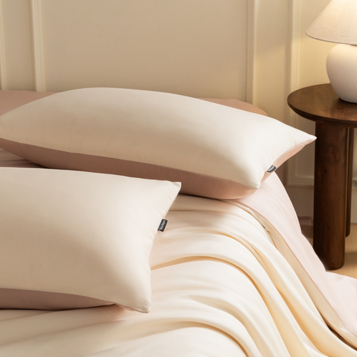 91家纺网 家纺一手货源 找家纺 秀色家纺 2026新款高端100pro新疆长绒棉床上四件套全棉纯棉四季纯色双拼高级感礼品团购四件套-米朵 米朵-蜜桃奶油