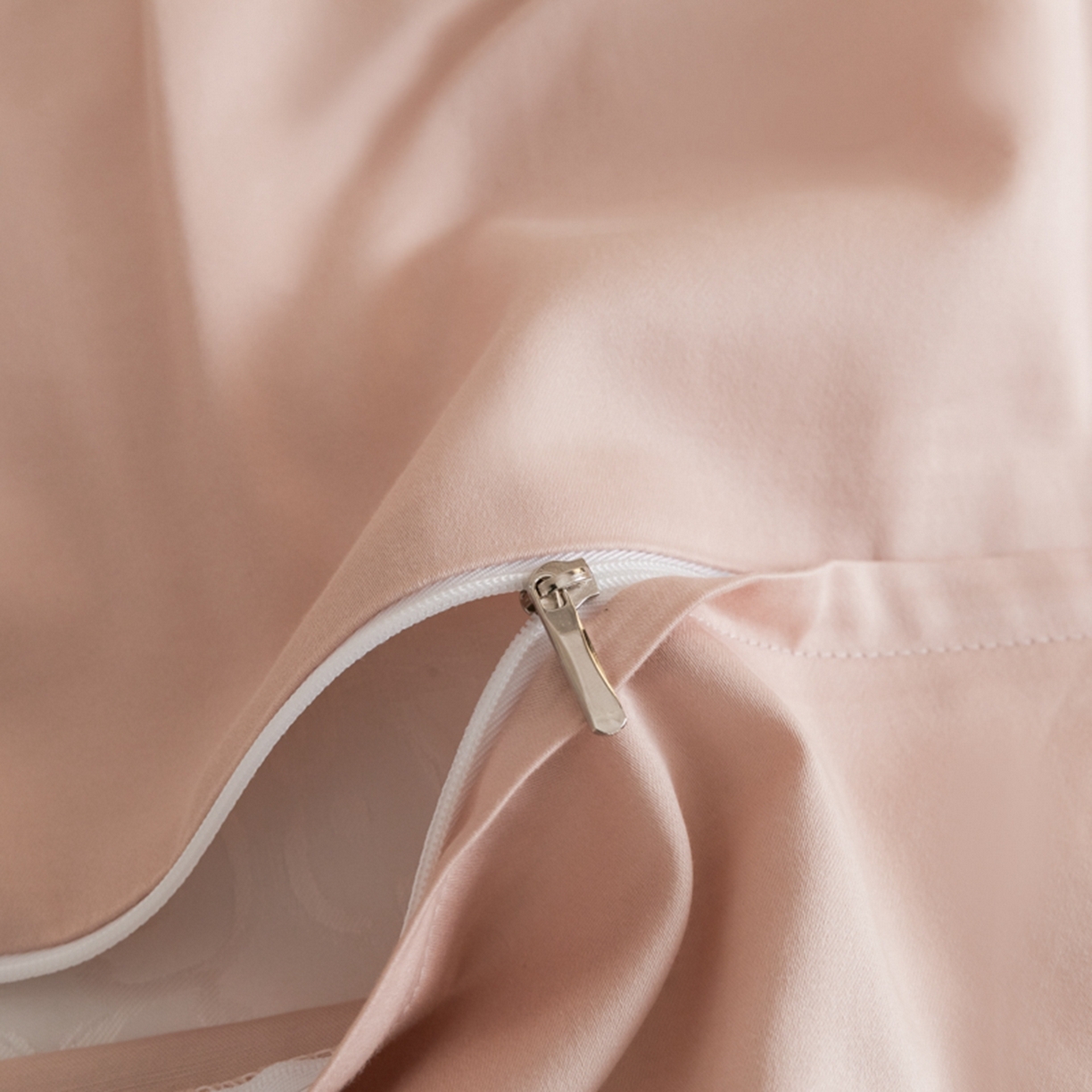 91家纺网 家纺一手货源 找家纺 秀色家纺 2026新款高端100pro新疆长绒棉床上四件套全棉纯棉四季纯色双拼高级感礼品团购四件套-米朵 米朵-蜜桃奶油