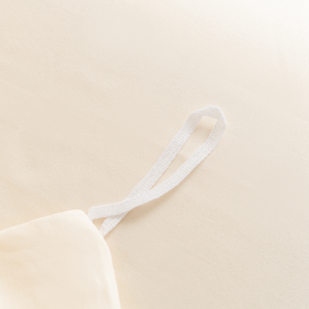 91家纺网 家纺一手货源 找家纺 秀色家纺 2026新款高端100pro新疆长绒棉床上四件套全棉纯棉四季纯色双拼高级感礼品团购四件套-米朵 米朵-奶昔白