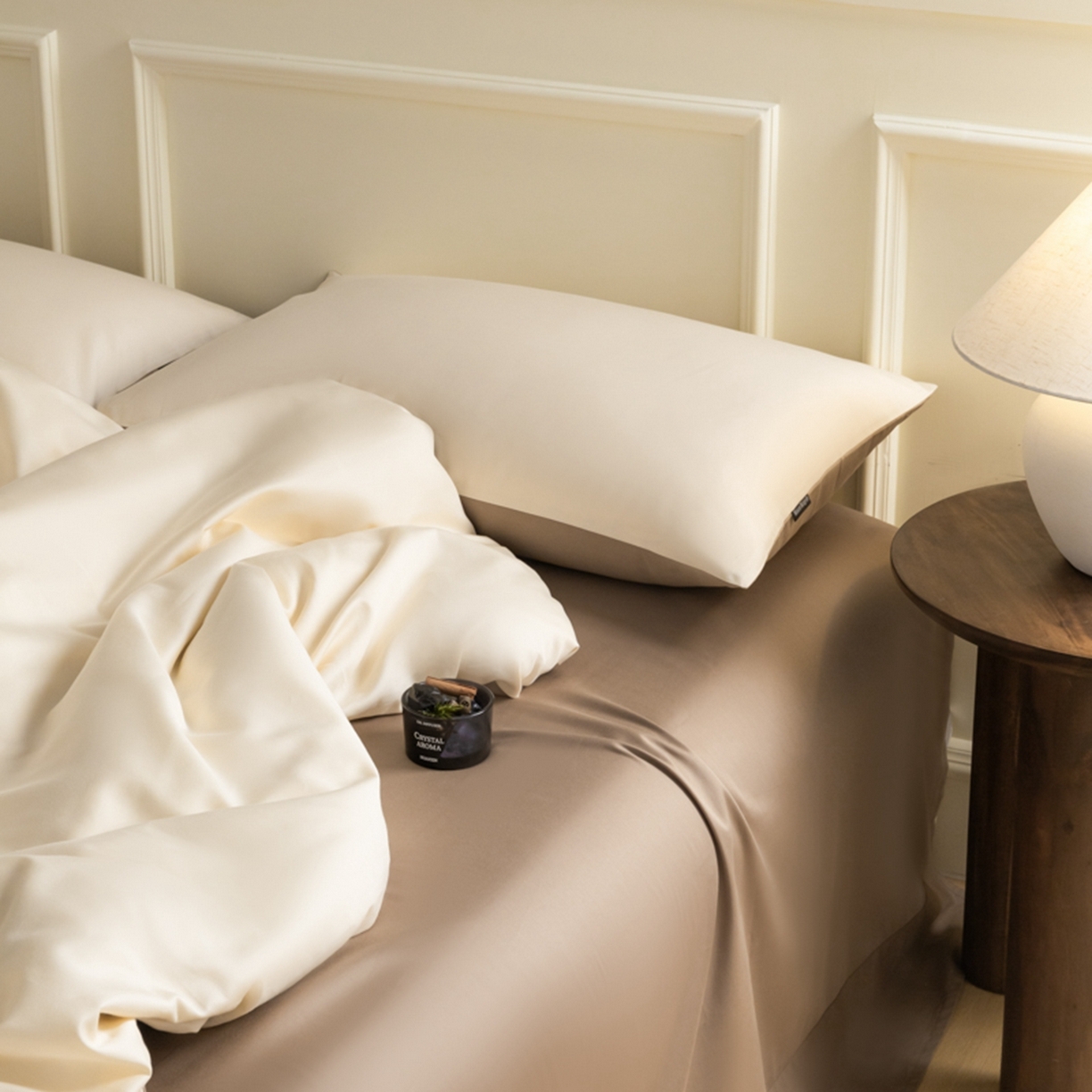 91家纺网 家纺一手货源 找家纺 秀色家纺 2026新款高端100pro新疆长绒棉床上四件套全棉纯棉四季纯色双拼高级感礼品团购四件套-米朵 米朵-奶昔白+亚麻咖