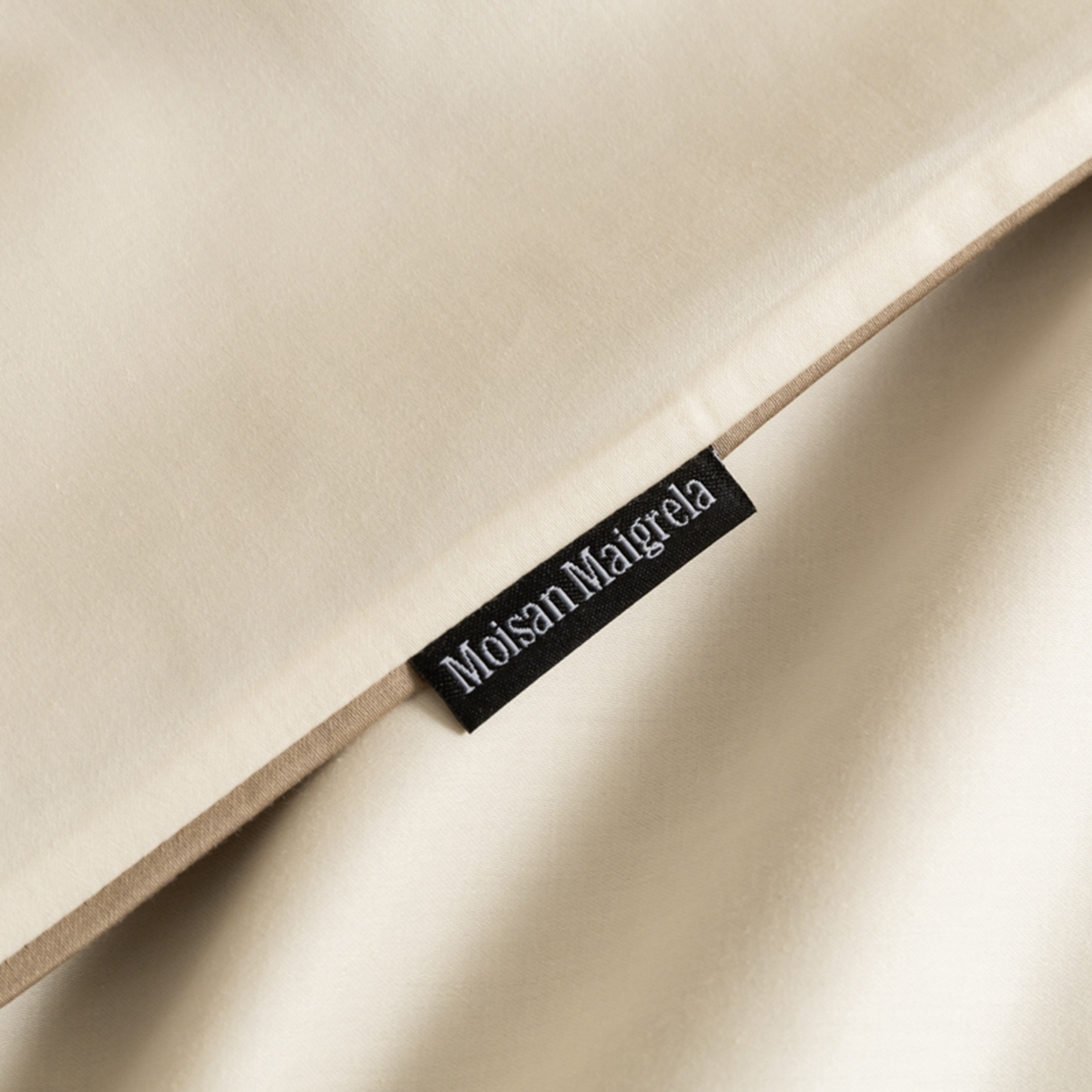 91家纺网 家纺一手货源 找家纺 秀色家纺 2026新款高端100pro新疆长绒棉床上四件套全棉纯棉四季纯色双拼高级感礼品团购四件套-米朵 米朵-奶昔白+亚麻咖