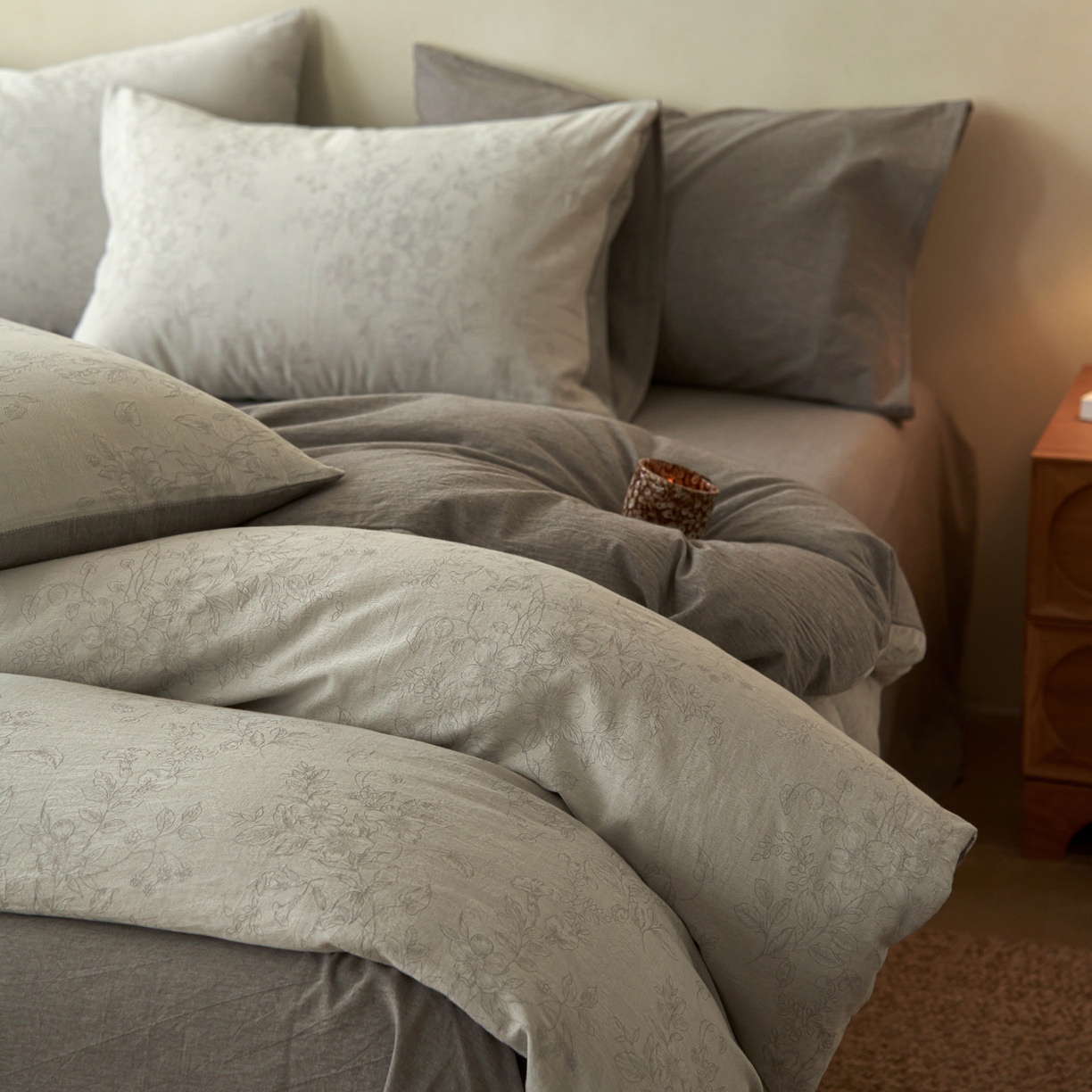 91家纺网 家纺一手货源 找家纺 如一 2026新款色织提花全棉水洗棉四件套第三批 花忆-灰