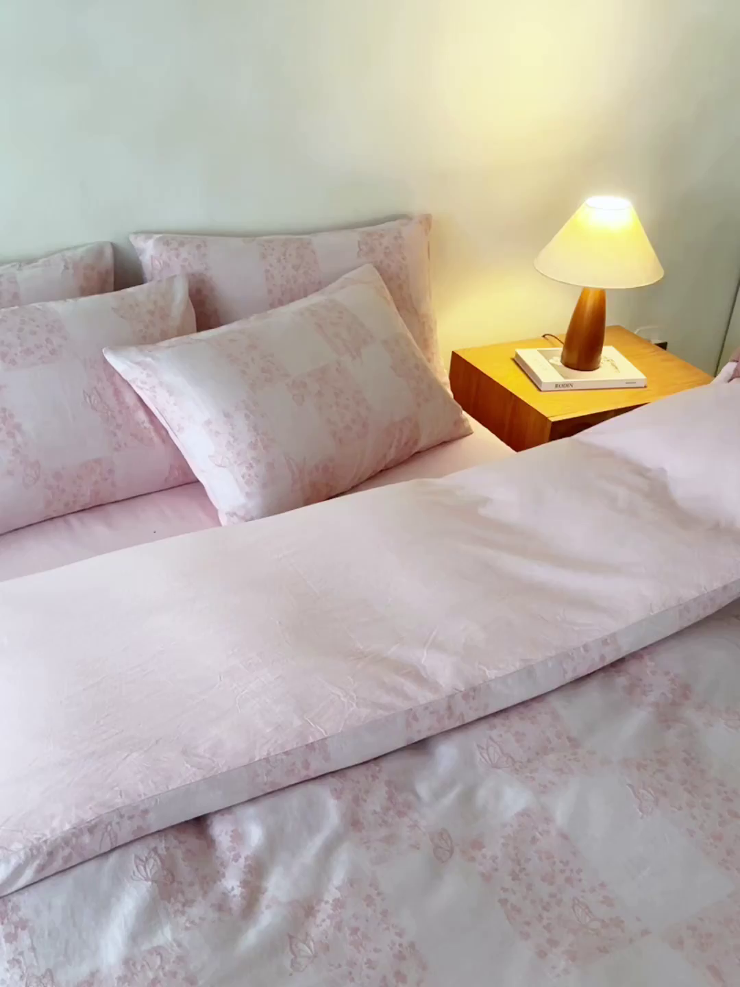 91家纺网 家纺一手货源 找家纺 如一 2026新款色织提花全棉水洗棉四件套第三批 蝶漫-粉