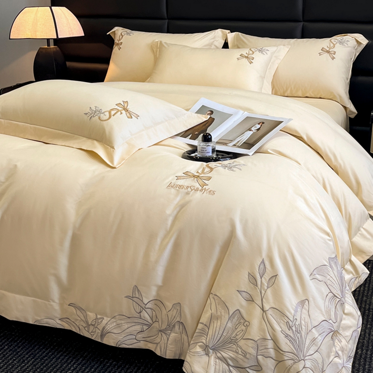 91家纺网 家纺一手货源 找家纺 金牛座家纺 2026新款新疆长绒棉全棉纯棉刺绣四件套-百合系列 百合-奶昔白