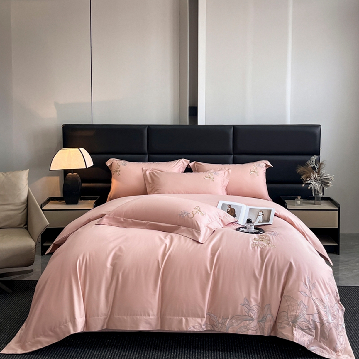 91家纺网 家纺一手货源 找家纺 金牛座家纺 2026新款新疆长绒棉全棉纯棉刺绣四件套-百合系列 百合-浅豆沙