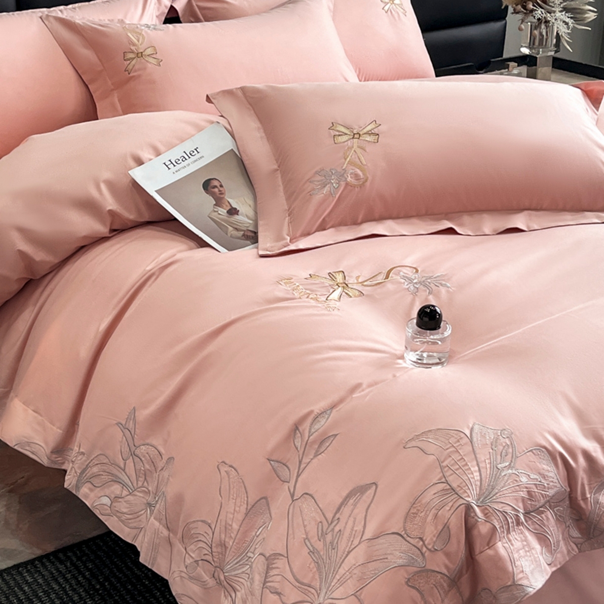 91家纺网 家纺一手货源 找家纺 金牛座家纺 2026新款新疆长绒棉全棉纯棉刺绣四件套-百合系列 百合-浅豆沙