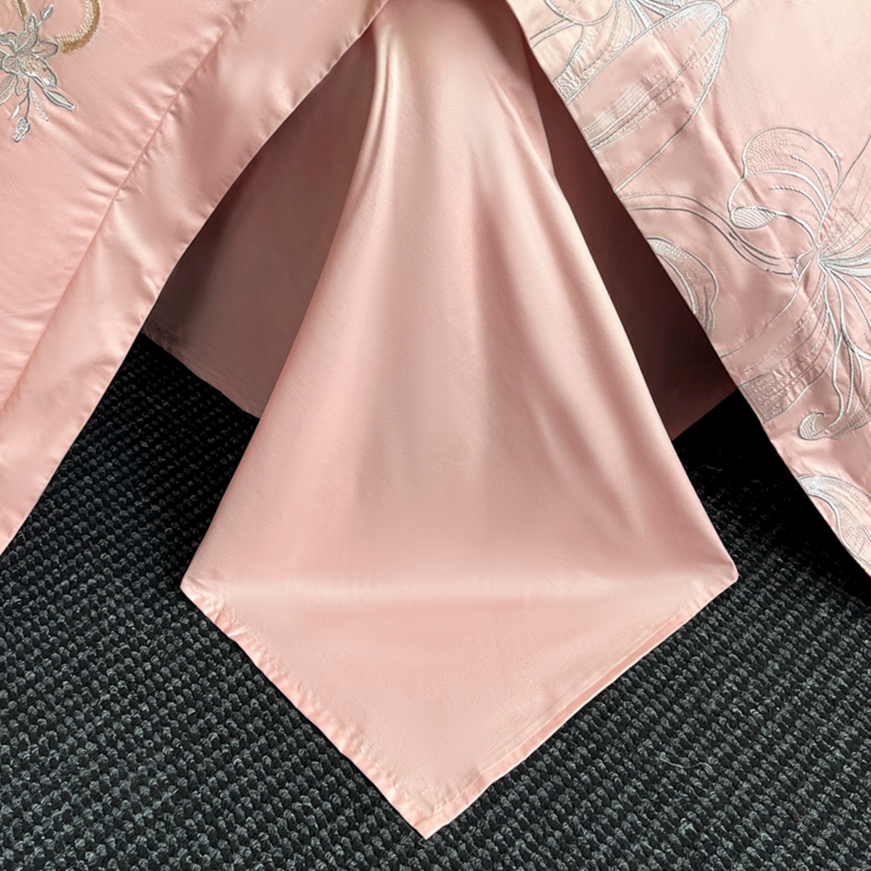 91家纺网 家纺一手货源 找家纺 金牛座家纺 2026新款新疆长绒棉全棉纯棉刺绣四件套-百合系列 百合-浅豆沙