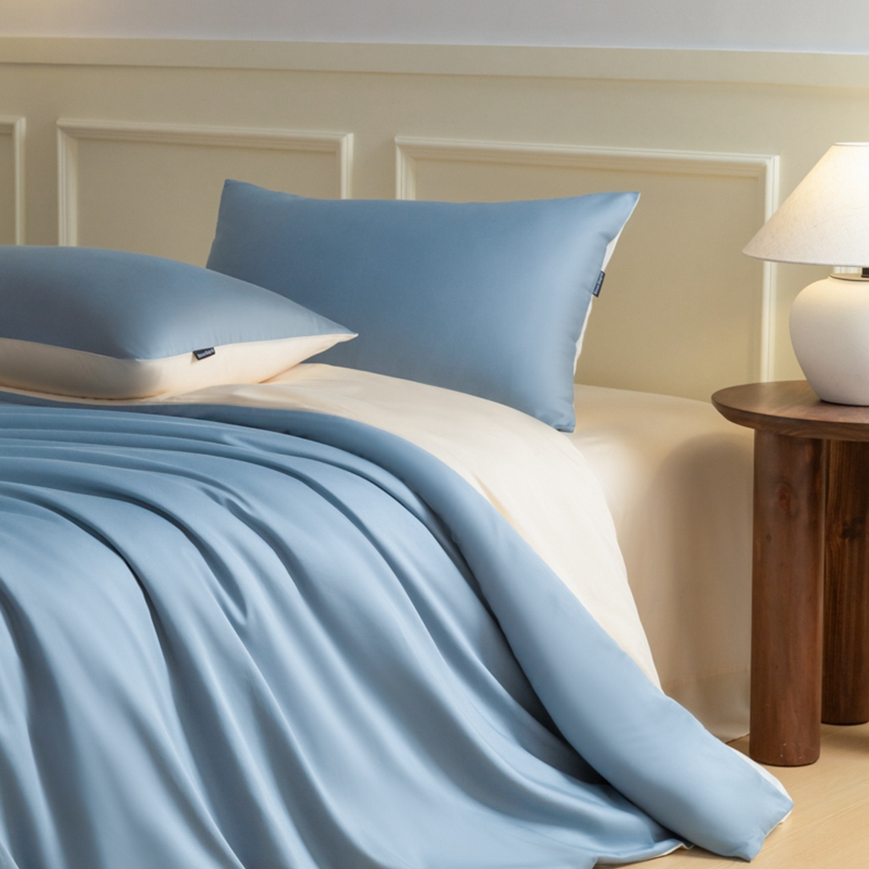 91家纺网 家纺一手货源 找家纺 秀色家纺 2026新款高端100pro新疆长绒棉床上四件套全棉纯棉四季纯色双拼高级感礼品团购四件套-米朵 米朵-天空蓝+奶昔白