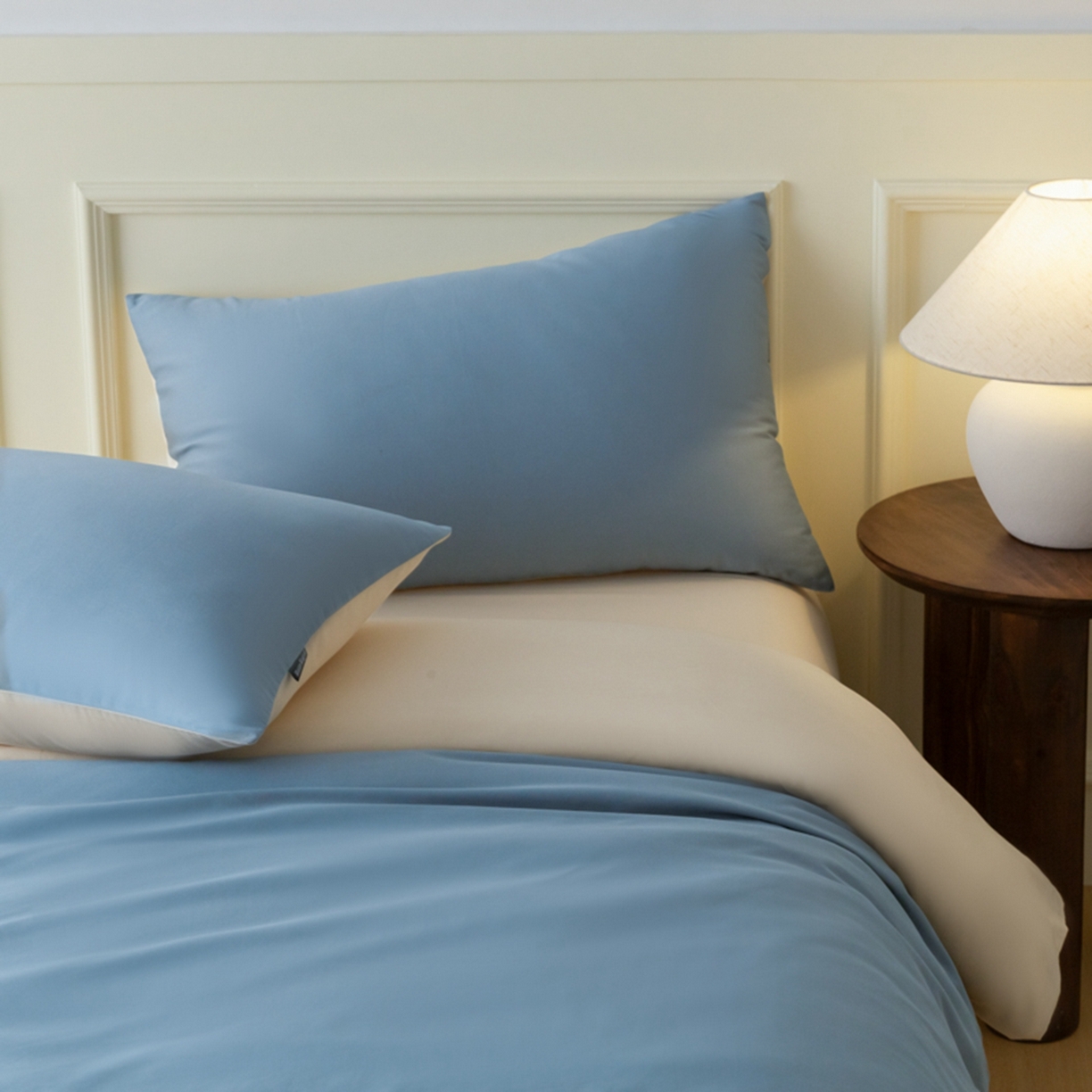 91家纺网 家纺一手货源 找家纺 秀色家纺 2026新款高端100pro新疆长绒棉床上四件套全棉纯棉四季纯色双拼高级感礼品团购四件套-米朵 米朵-天空蓝+奶昔白