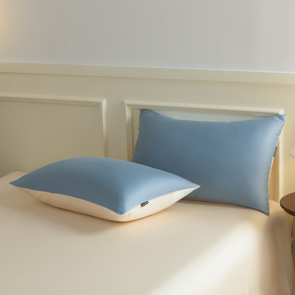 91家纺网 家纺一手货源 找家纺 秀色家纺 2026新款高端100pro新疆长绒棉床上四件套全棉纯棉四季纯色双拼高级感礼品团购四件套-米朵 米朵-天空蓝+奶昔白