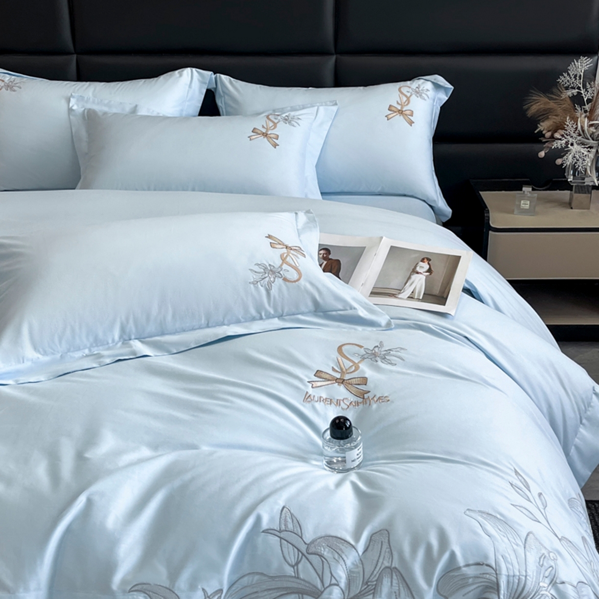 91家纺网 家纺一手货源 找家纺 金牛座家纺 2026新款新疆长绒棉全棉纯棉刺绣四件套-百合系列 百合-浅蓝