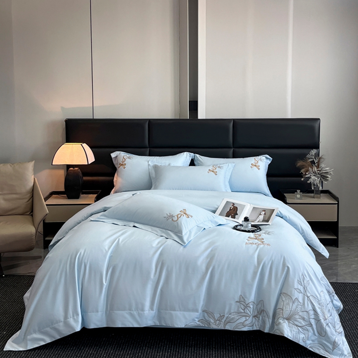 91家纺网 家纺一手货源 找家纺 金牛座家纺 2026新款新疆长绒棉全棉纯棉刺绣四件套-百合系列 百合-浅蓝