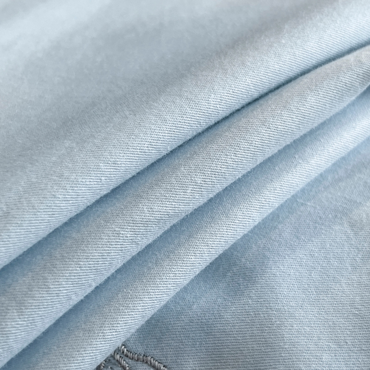 91家纺网 家纺一手货源 找家纺 金牛座家纺 2026新款新疆长绒棉全棉纯棉刺绣四件套-百合系列 百合-浅蓝