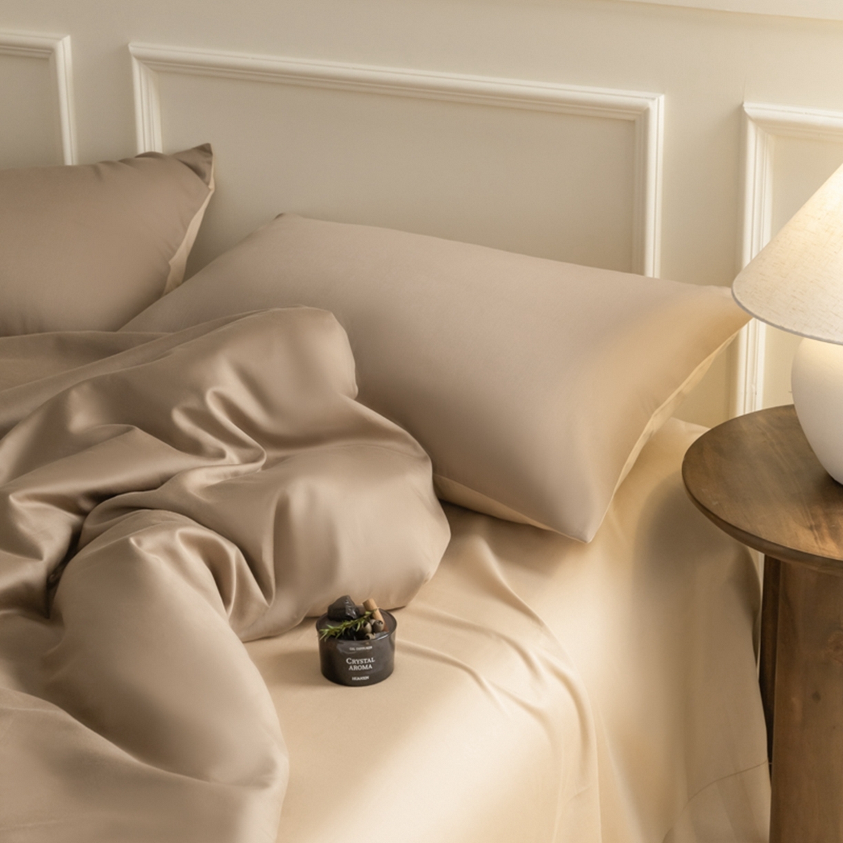 91家纺网 家纺一手货源 找家纺 秀色家纺 2026新款高端100pro新疆长绒棉床上四件套全棉纯棉四季纯色双拼高级感礼品团购四件套-米朵 米朵-亚麻咖+香槟金