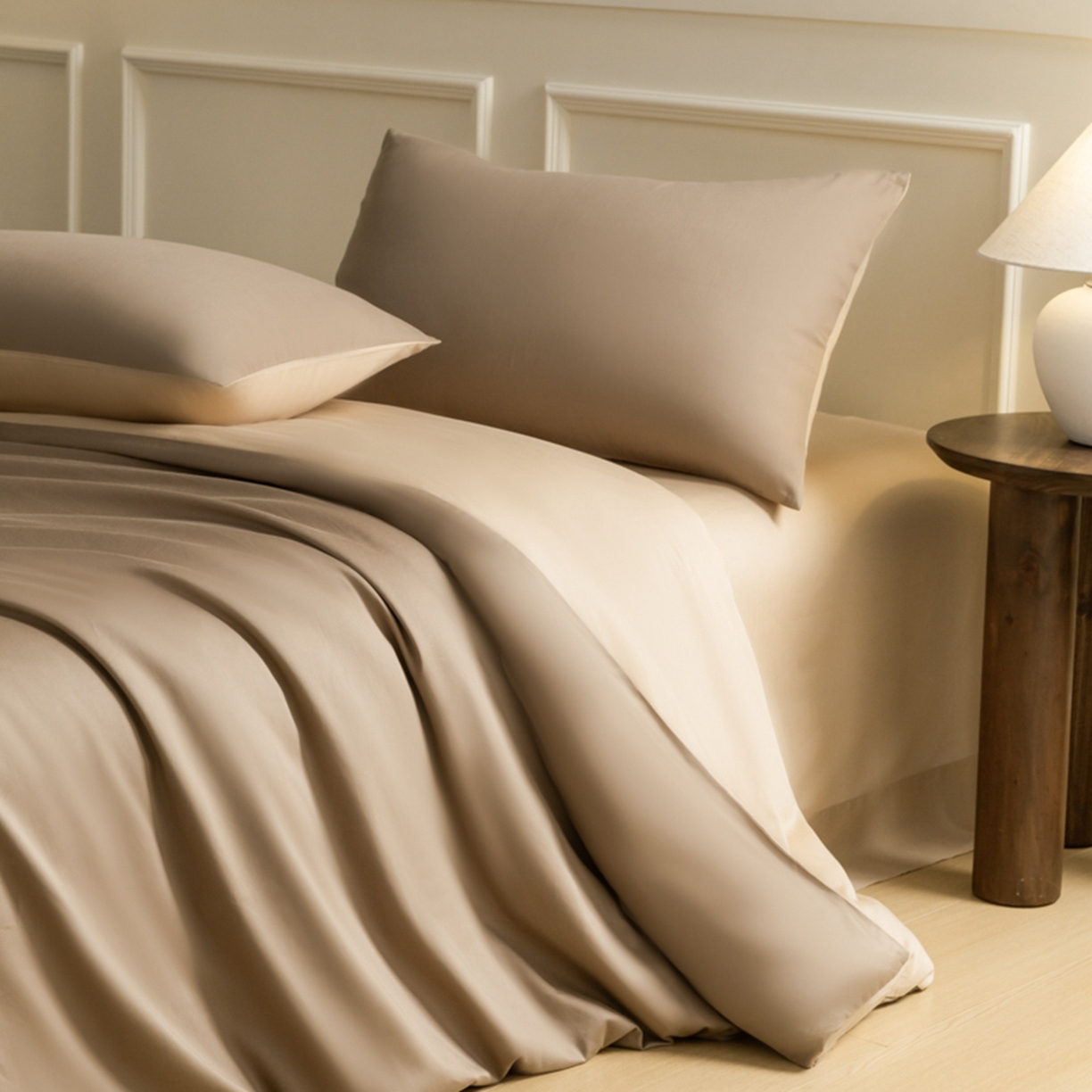 91家纺网 家纺一手货源 找家纺 秀色家纺 2026新款高端100pro新疆长绒棉床上四件套全棉纯棉四季纯色双拼高级感礼品团购四件套-米朵 米朵-亚麻咖+香槟金