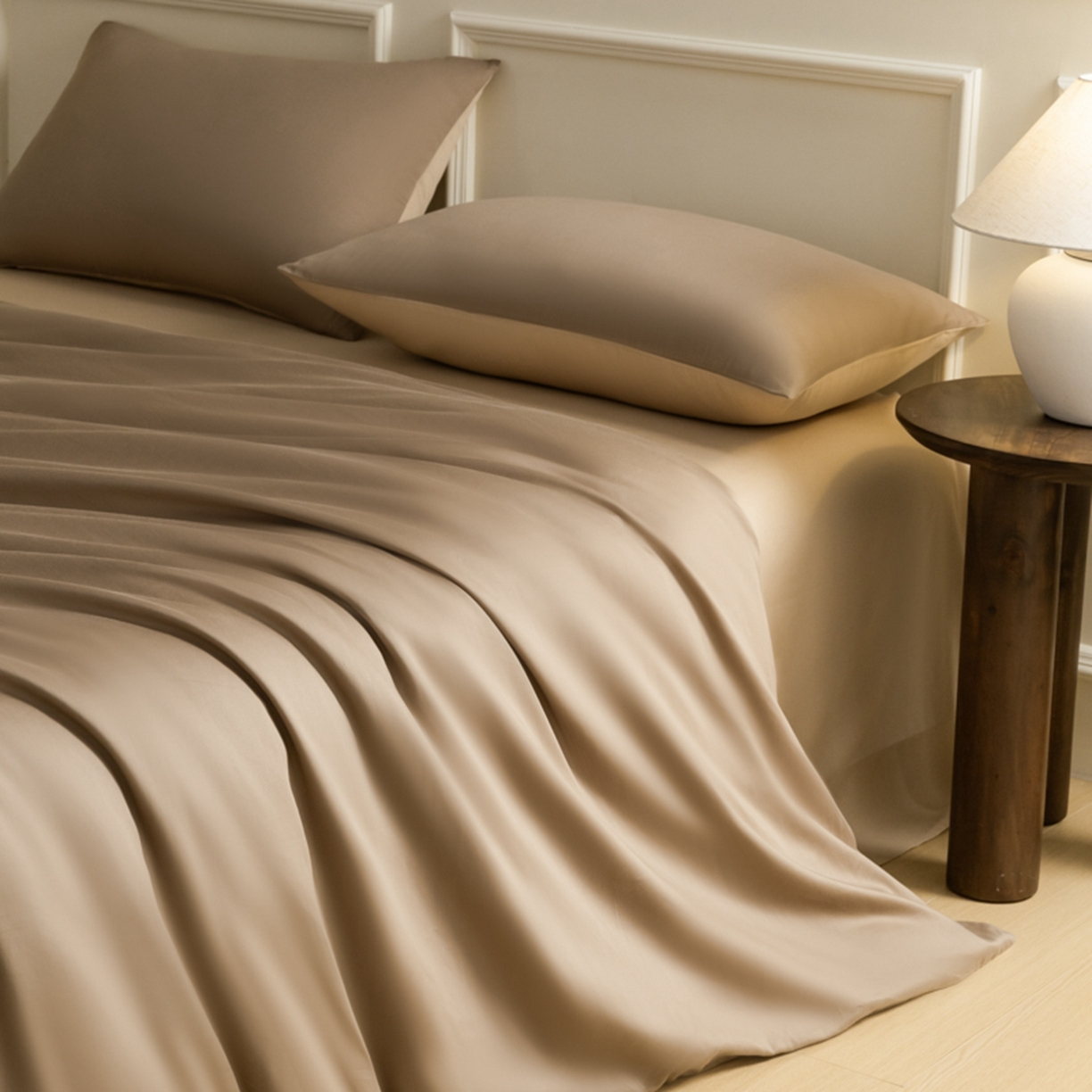 91家纺网 家纺一手货源 找家纺 秀色家纺 2026新款高端100pro新疆长绒棉床上四件套全棉纯棉四季纯色双拼高级感礼品团购四件套-米朵 米朵-亚麻咖+香槟金