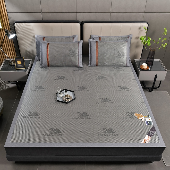 91家纺网 家纺一手货源 找家纺 小牛席业 2026新款加厚天鹅冰藤席系列 加厚款-天鹅冰藤席（黑咖）