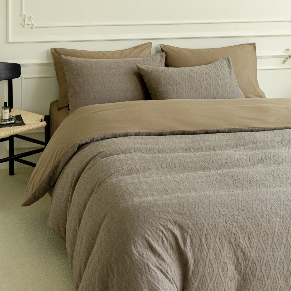 91家纺网 家纺一手货源 找家纺 （总）宜代光年 2026年新款全棉厚织提花四件套系列（第一批花型）极有家花型