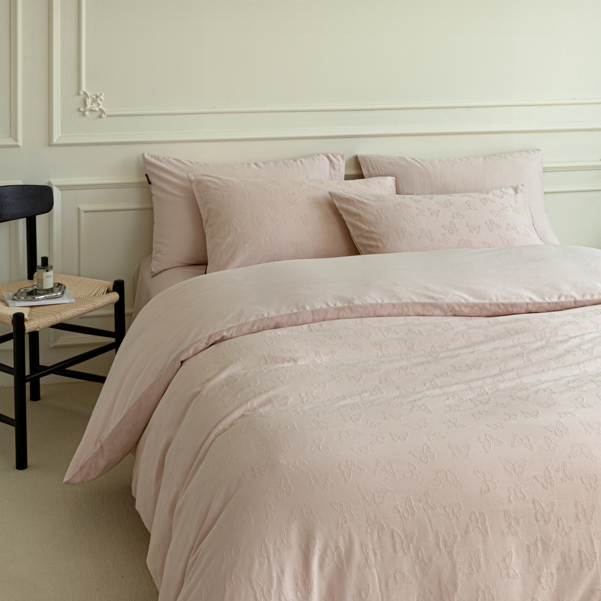 91家纺网 家纺一手货源 找家纺 （总）宜代光年 2026年新款全棉厚织提花四件套系列（第一批花型）极有家花型