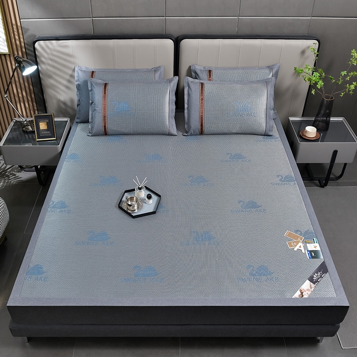 91家纺网 家纺一手货源 找家纺 小牛席业 2026新款加厚天鹅冰藤席系列 加厚款-天鹅冰藤席（蓝色）