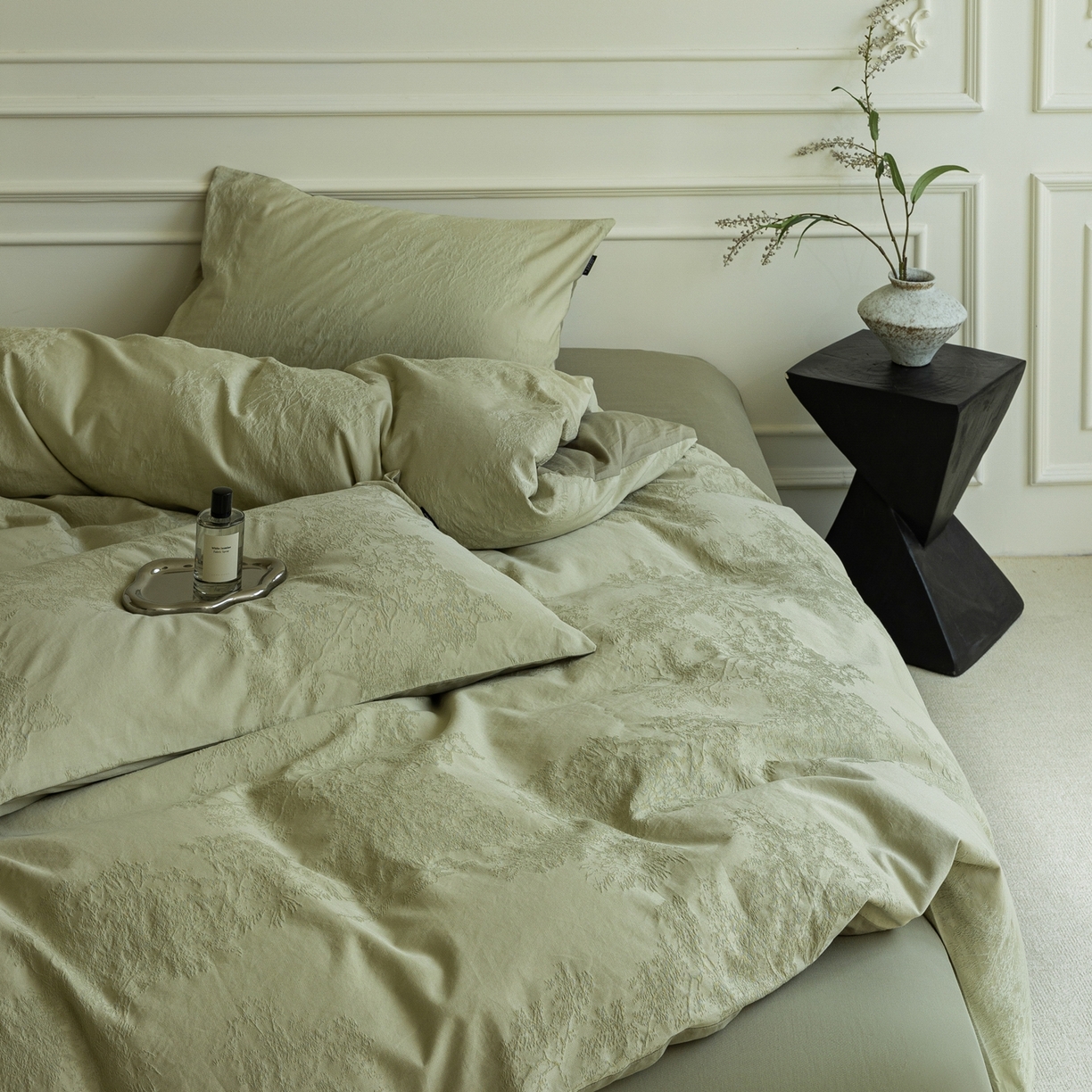 91家纺网 家纺一手货源 找家纺 宜代光年 2026年新款全棉厚织提花四件套系列（第一批花型）极有家花型 小郁葱-浅绿