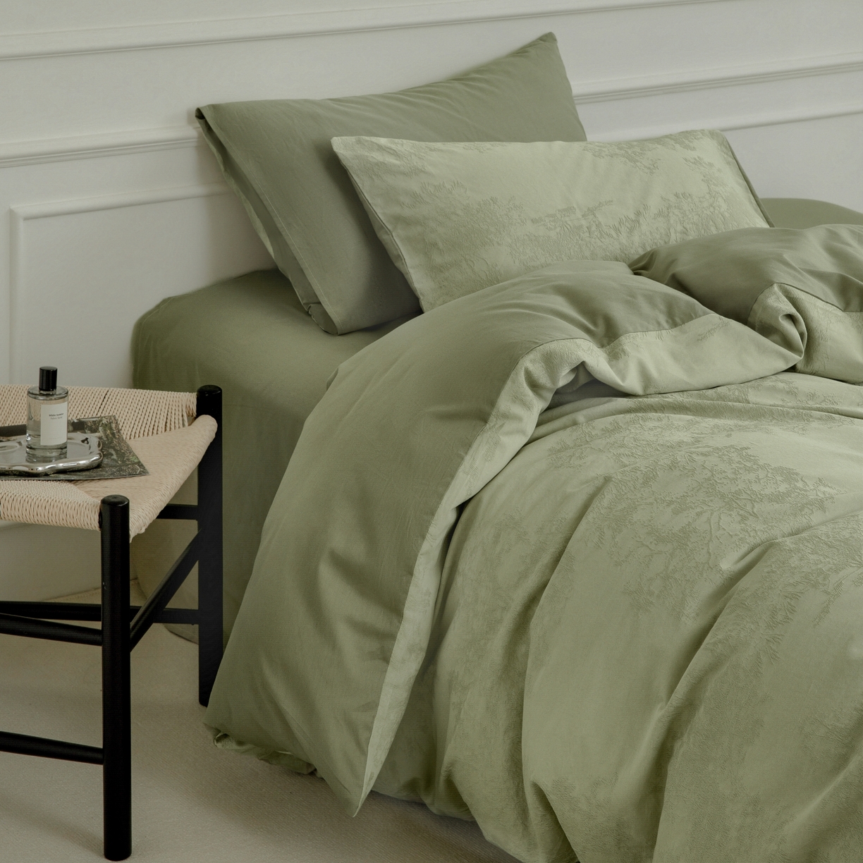 91家纺网 家纺一手货源 找家纺 宜代光年 2026年新款全棉厚织提花四件套系列（第一批花型）极有家花型 小郁葱-浅绿