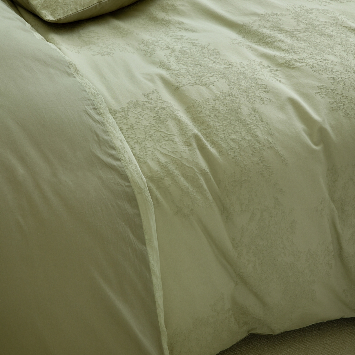 91家纺网 家纺一手货源 找家纺 宜代光年 2026年新款全棉厚织提花四件套系列（第一批花型）极有家花型 小郁葱-浅绿