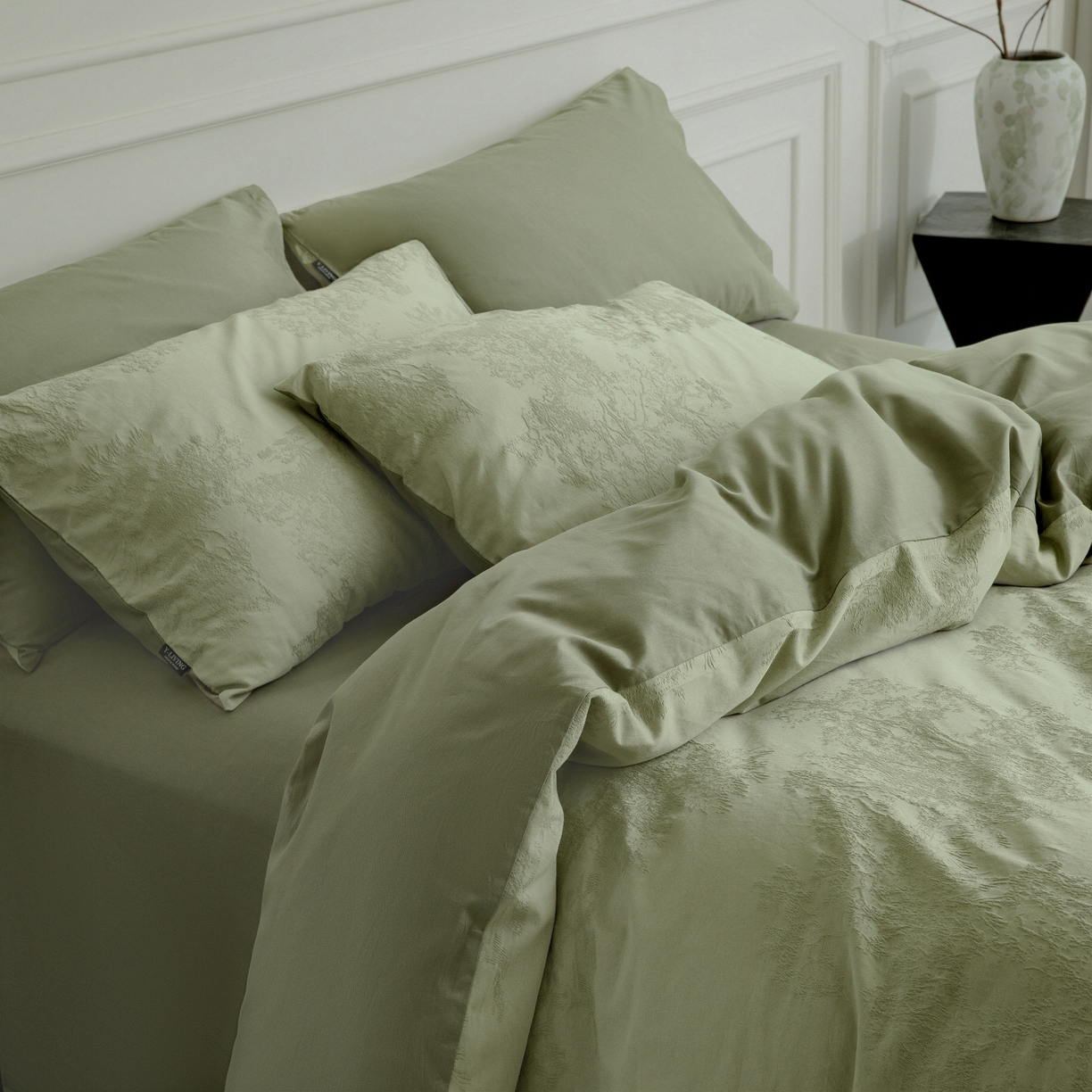 91家纺网 家纺一手货源 找家纺 宜代光年 2026年新款全棉厚织提花四件套系列（第一批花型）极有家花型 小郁葱-浅绿