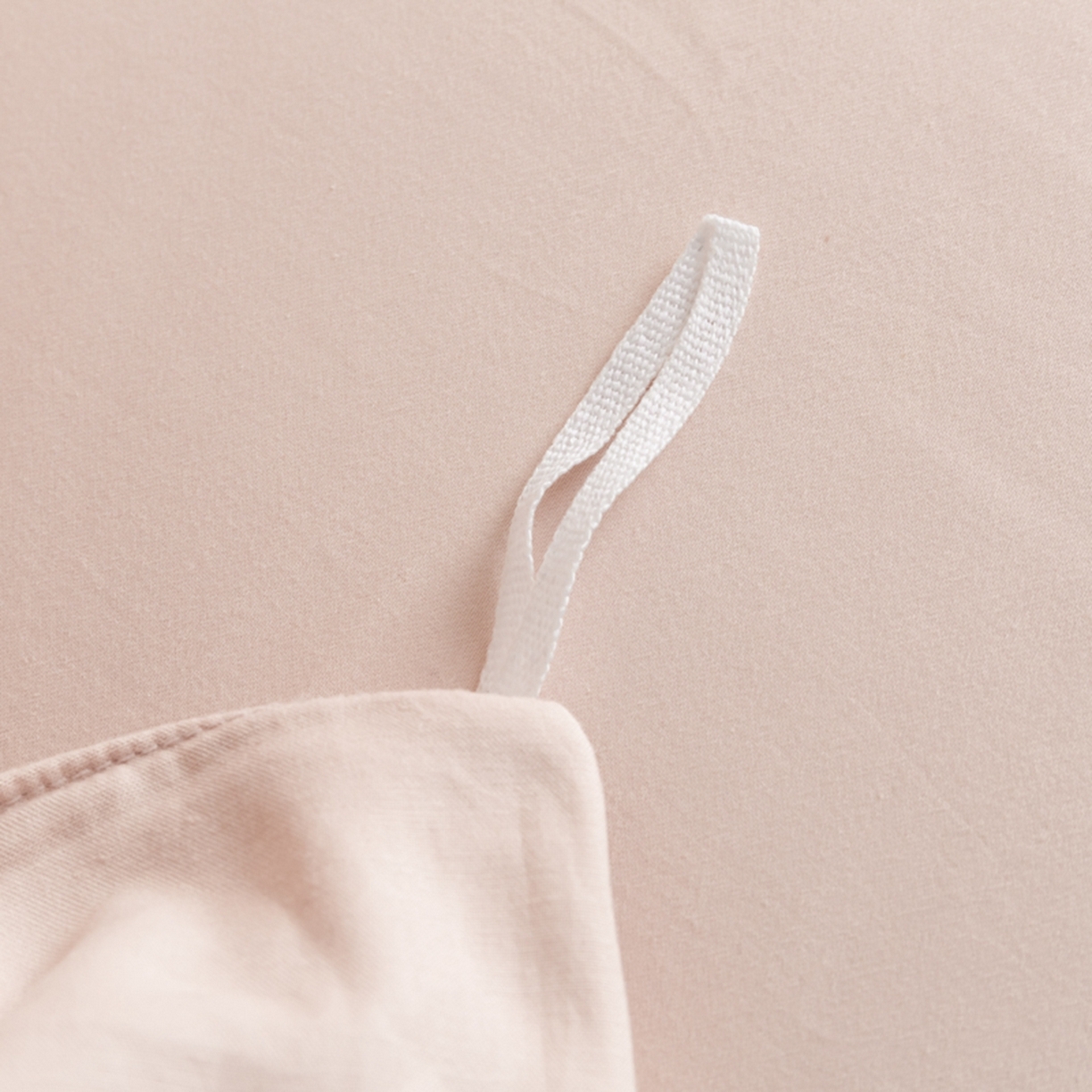 91家纺网 家纺一手货源 找家纺 秀色家纺 2026新款高端100pro新疆长绒棉床上四件套全棉纯棉四季纯色双拼高级感礼品团购四件套-米朵 米朵-茱萸粉