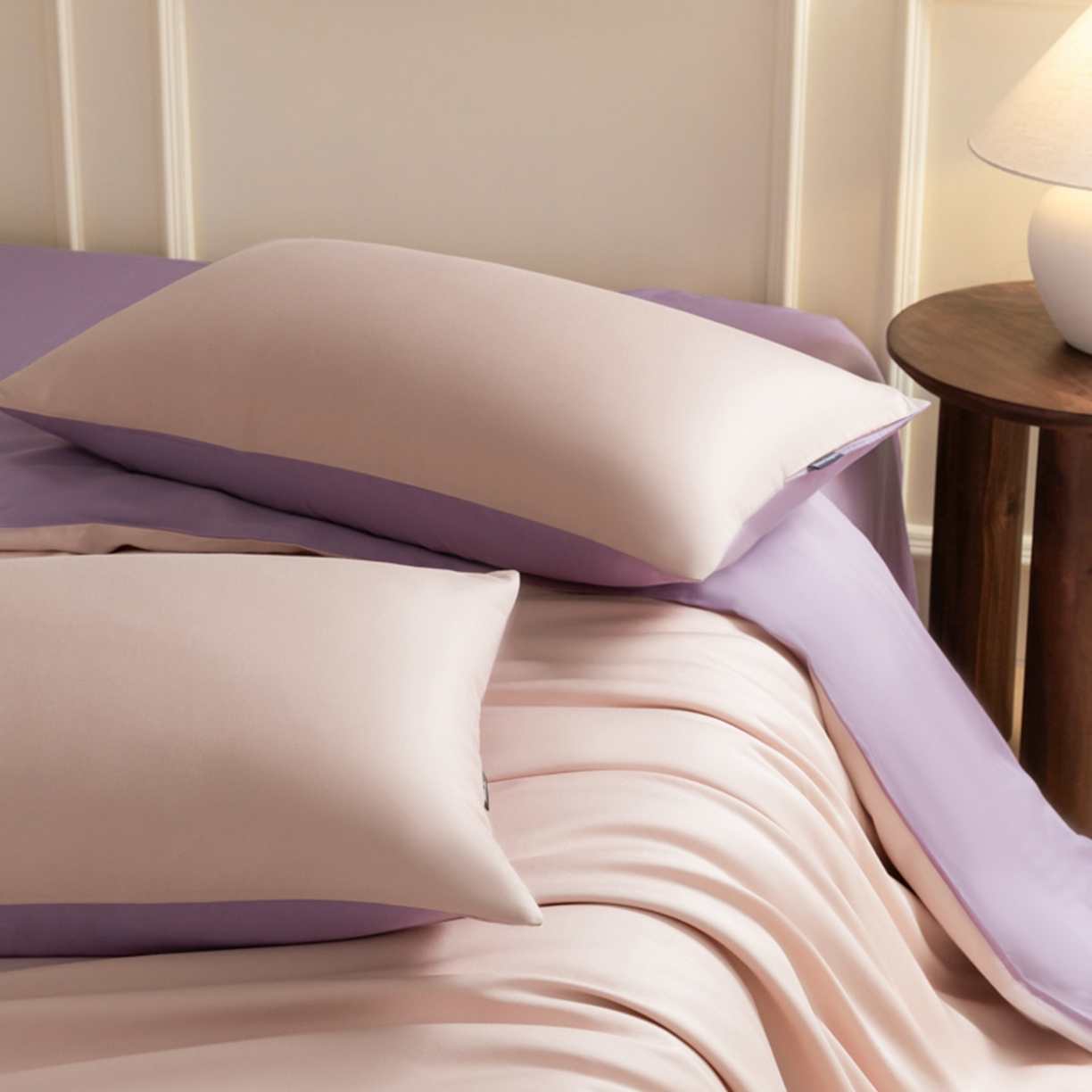 91家纺网 家纺一手货源 找家纺 秀色家纺 2026新款高端100pro新疆长绒棉床上四件套全棉纯棉四季纯色双拼高级感礼品团购四件套-米朵 米朵-茱萸粉+乌梅紫