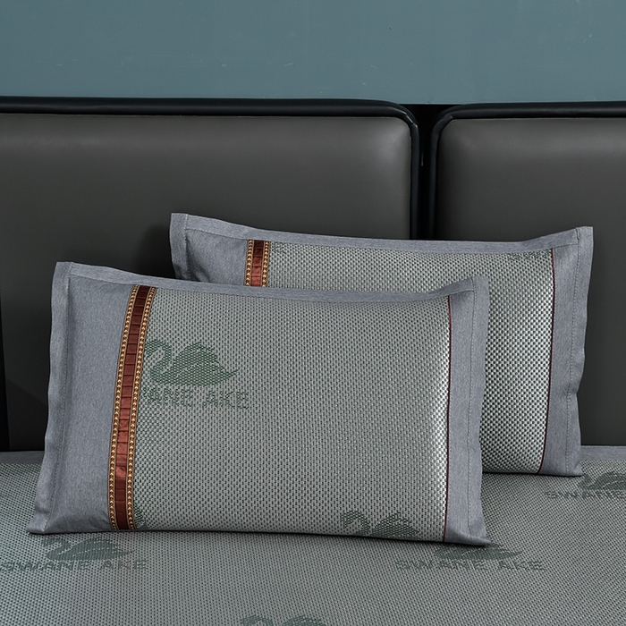 91家纺网 家纺一手货源 找家纺 小牛席业 2026新款加厚款-天鹅冰藤席系列（床笠款） 天鹅冰藤席系列（床笠款）-墨绿