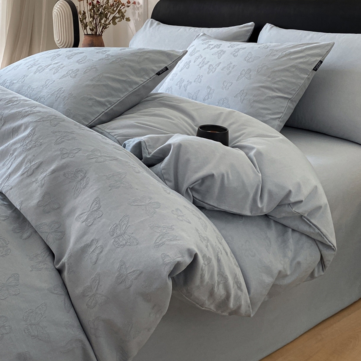 91家纺网 家纺一手货源 找家纺 （总）宜代光年 2025新款亚麻大提花贡缎磨毛四件套-拼角款