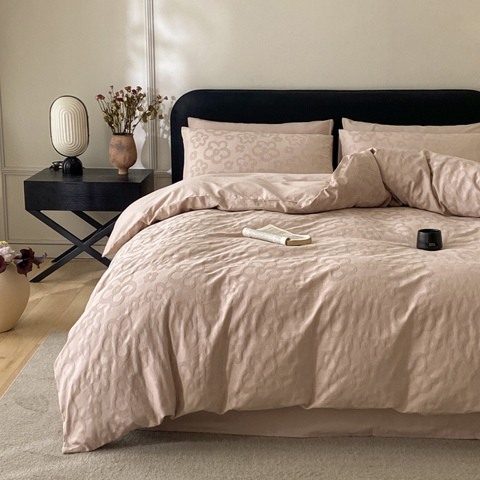 91家纺网 家纺一手货源 找家纺 宜代光年 2026年新款全棉纯棉厚织提花四件套系列（第一批花型） 朵朵-浅粉