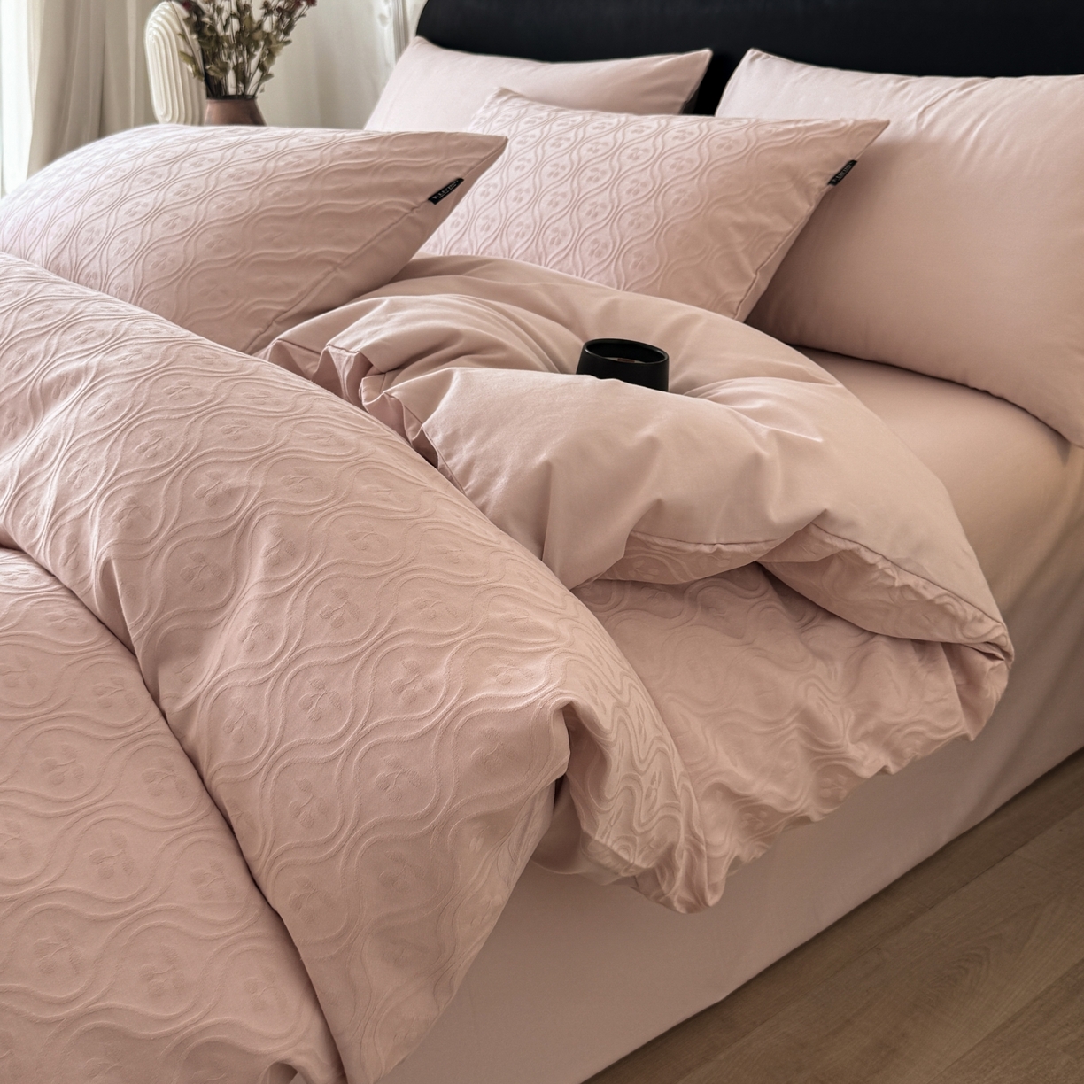 宜代光年 2026年新款全棉纯棉厚织提花四件套系列（第一批花型） 复古樱桃-浅粉